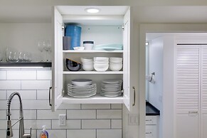 Kihei Condo w/ Pool Access & Lanai, Walk to Beach!