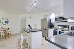 Kihei Condo w/ Pool Access & Lanai, Walk to Beach!