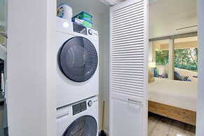 Kihei Condo w/ Pool Access & Lanai, Walk to Beach!