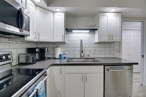 Kihei Condo w/ Pool Access & Lanai, Walk to Beach!