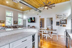 West Lafayette Home ~ 3 Mi to Purdue Campus!