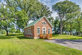 West Lafayette Home ~ 3 Mi to Purdue Campus!