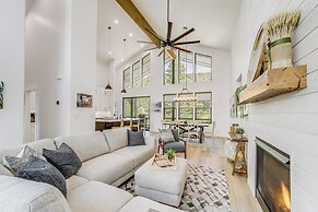 Luxe Pine Home w/ Tonto National Forest Access!