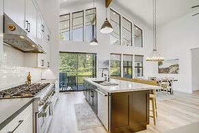 Luxe Pine Home w/ Tonto National Forest Access!