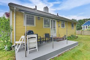 < 2 Mi to Beach: Cozy Cottage w/ Patio on Cape Cod