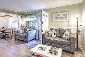 Cozy Cape Cod Cottage < 2 Mi to Beach!