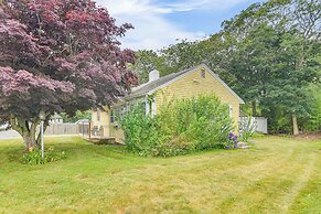 < 2 Mi to Beach: Cozy Cottage w/ Patio on Cape Cod