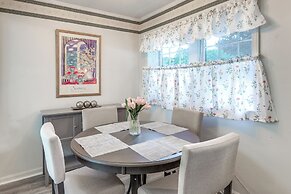 < 2 Mi to Beach: Cozy Cottage w/ Patio on Cape Cod