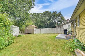 < 2 Mi to Beach: Cozy Cottage w/ Patio on Cape Cod