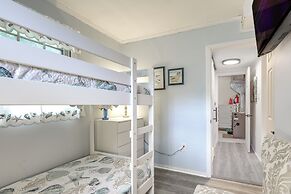 < 2 Mi to Beach: Cozy Cottage w/ Patio on Cape Cod