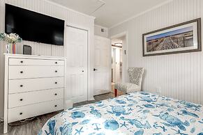 < 2 Mi to Beach: Cozy Cottage w/ Patio on Cape Cod