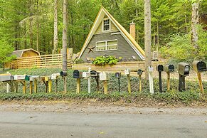 Carrollton Cabin w/ Patio & Fire Pit!