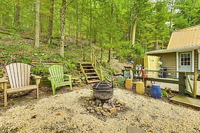 Carrollton Cabin w/ Patio & Fire Pit!