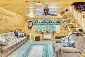 Carrollton Cabin w/ Patio & Fire Pit!