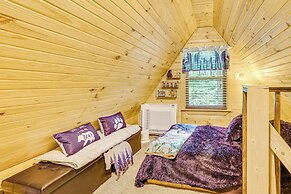 Carrollton Cabin w/ Patio & Fire Pit!