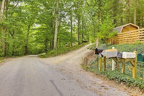Carrollton Cabin w/ Patio & Fire Pit!