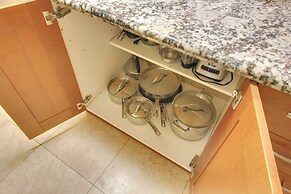 Steps to Shore: Kihei Beachgoer's Condo w/ Pool!