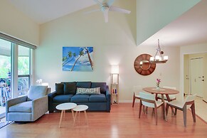 Steps to Shore: Kihei Beachgoer's Condo w/ Pool!