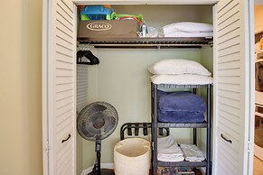 Steps to Shore: Kihei Beachgoer's Condo w/ Pool!