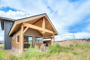 Granby Home w/ Hot Tub: Free Round of Golf in May!