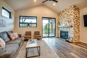 Granby Home w/ Hot Tub: Free Round of Golf in May!