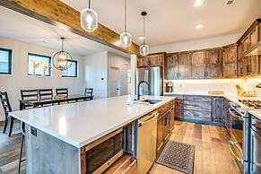 Granby Home w/ Hot Tub: Free Round of Golf in May!