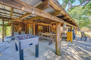 Rustic Cabin w/ Patio: 8 Mi to Kings Canyon Park