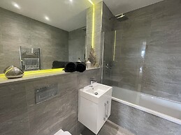 St Albans City Retreat - 2 Bed Apartment