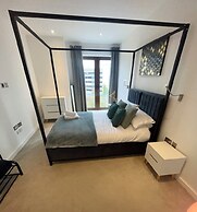 St Albans City Retreat - 2 Bed Apartment