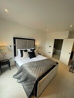 St Albans City Retreat - 2 Bed Apartment