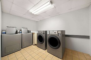 Suburban Studios, Kearney