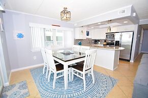 Thunder Island 117c 2 Bedroom Condo by RedAwning