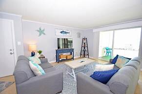 Thunder Island 117c 2 Bedroom Condo by RedAwning