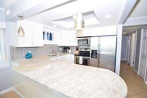Thunder Island 117c 2 Bedroom Condo by RedAwning