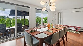Champ's Landing 3 Bedroom Home by RedAwning