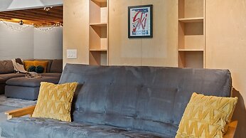 Champ's Landing 3 Bedroom Home by RedAwning