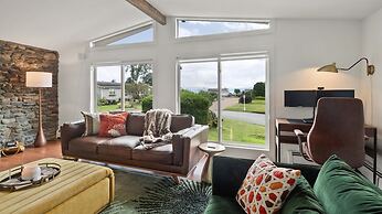 Champ's Landing 3 Bedroom Home by RedAwning