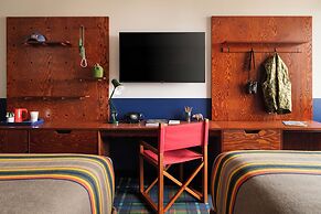 Field & Stream Lodge Bozeman