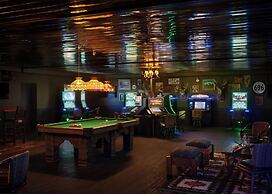 Field & Stream Lodge Bozeman