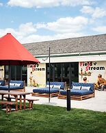 Field & Stream Lodge Bozeman