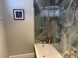 Cozy Apartment in Stoke-on-trent One Double bed