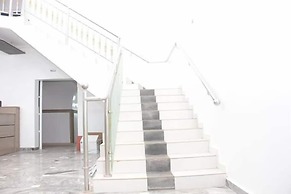 Dealings Hotel and Suites