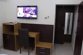 Dealings Hotel and Suites