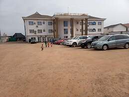 Dealings Hotel and Suites