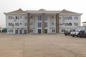 Dealings Hotel and Suites