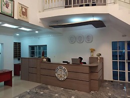 Dealings Hotel and Suites