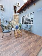 New hotel antes Day hostel