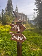 Little Atlin Lodge