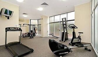 Oscar on Main - Heart of Main Beach