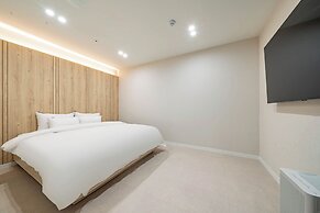 Mokpo Brown Dot Hotel Namak Branch